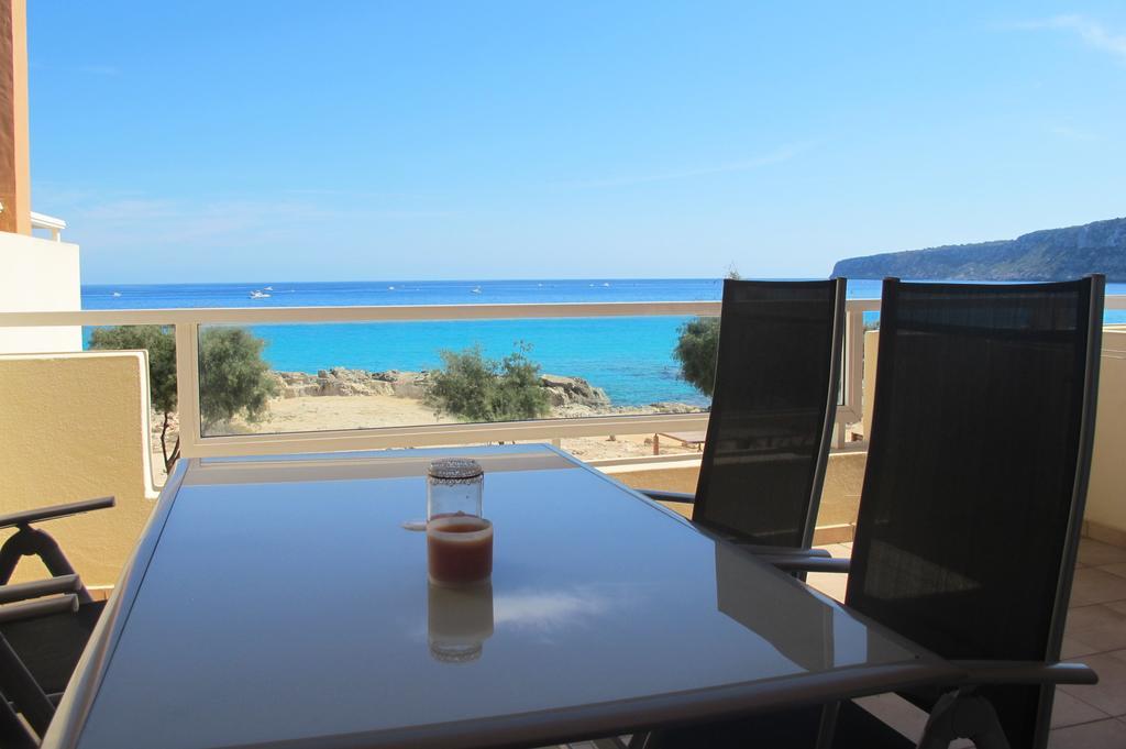 Astbury Apartments Ses Basses Es Calo  Dış mekan fotoğraf