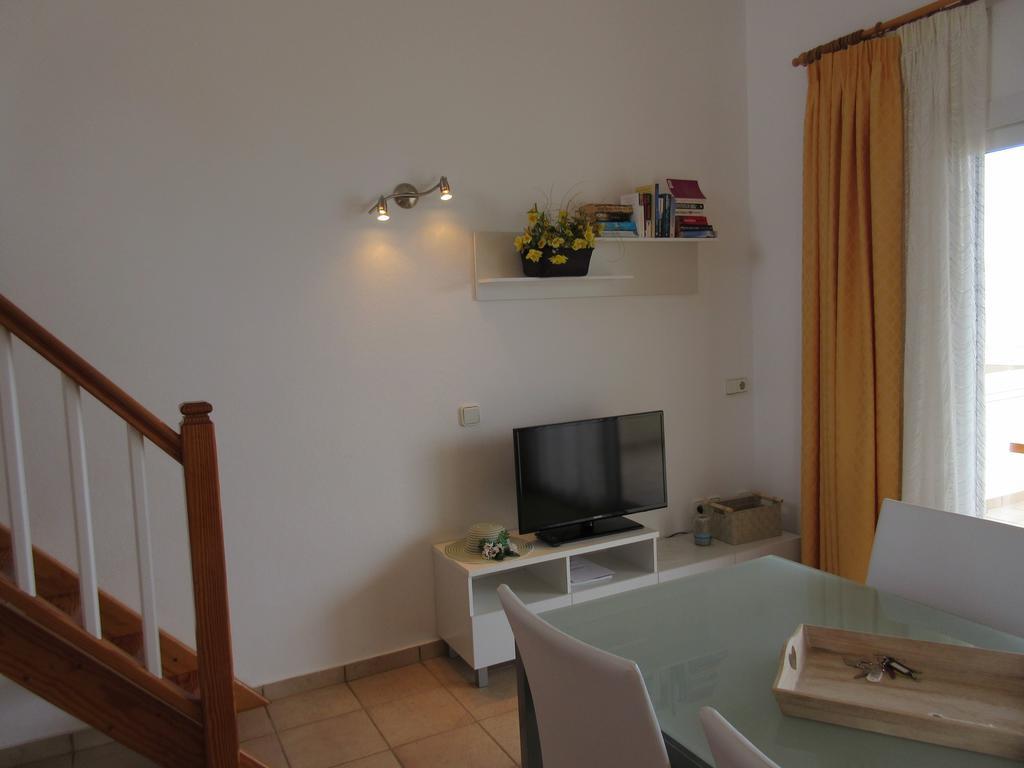 Astbury Apartments Ses Basses Es Calo  Dış mekan fotoğraf